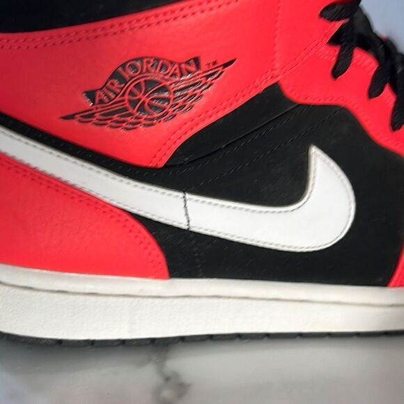 Nike Air Jordan 1 Retro Mid 'Infrared 23' Mens Sneakers Size 12 (Authentic) - Picture 13 of 13